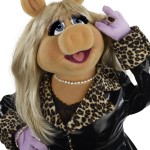 Miss Piggy Talks Fashion, Amy Adams and Kermit