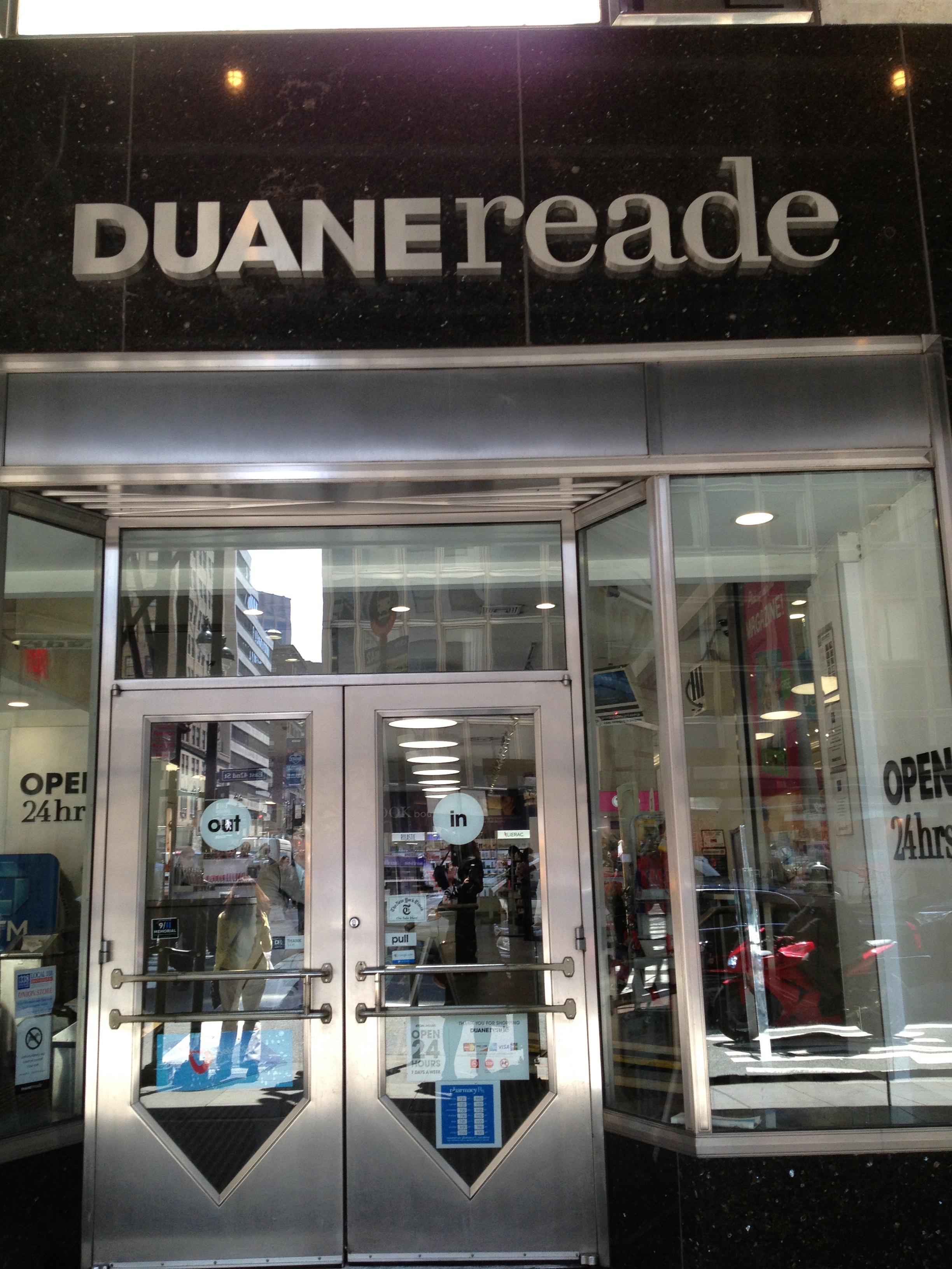 Using the new Duane Reade App