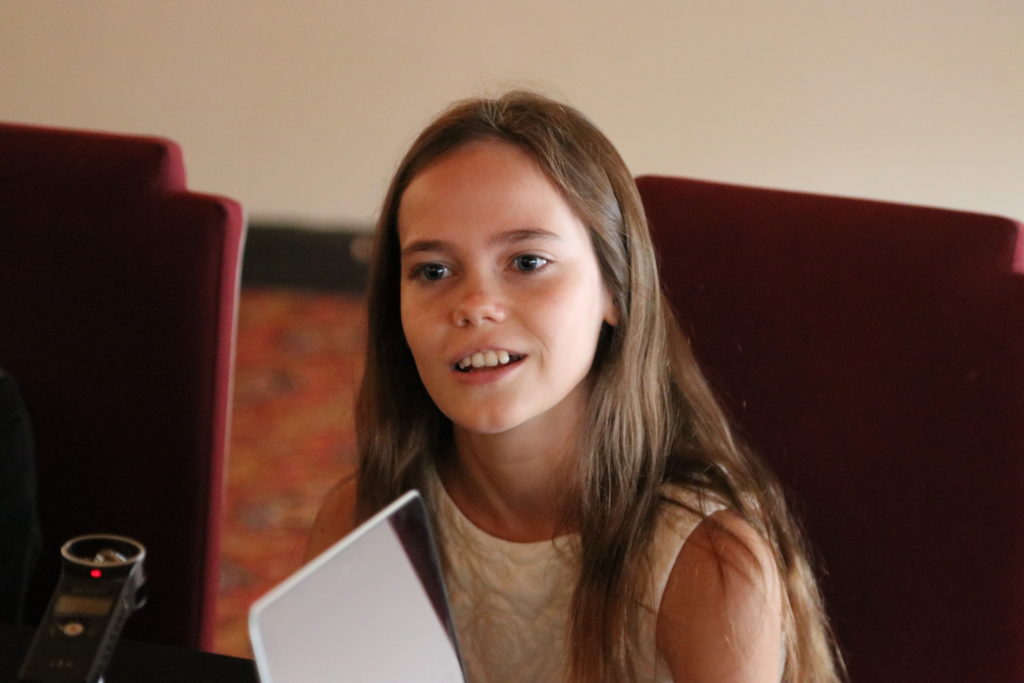 "Oona Laurence , Petes Dragon Event"