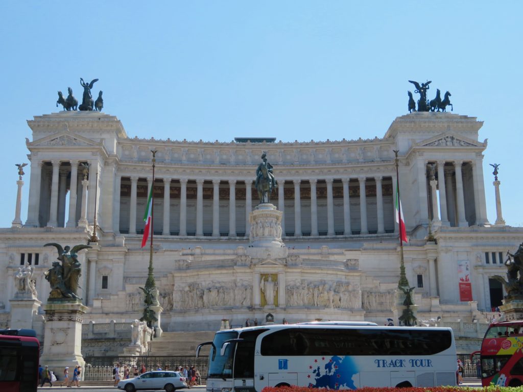 VICTORIO EMANUELE II MONUMENT AKA THE WEDDING CAKE 